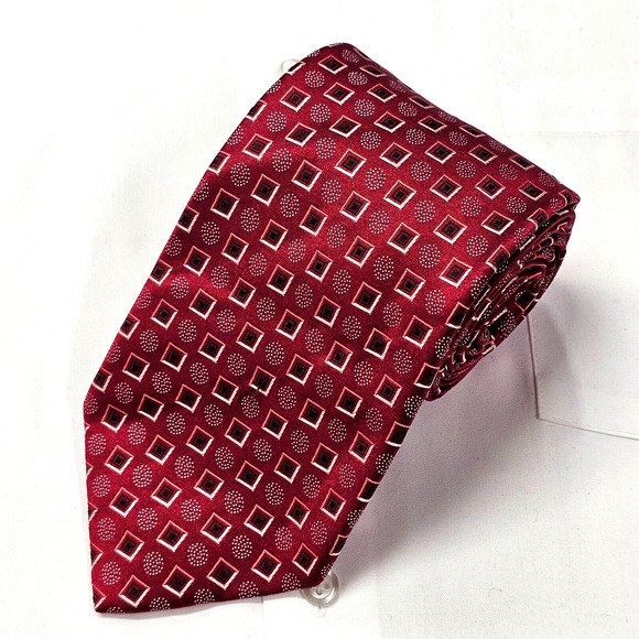 Ermenegildo Zegna Luxury Necktie Men's Red Geometric 100% Silk Sharp Tie Italy
